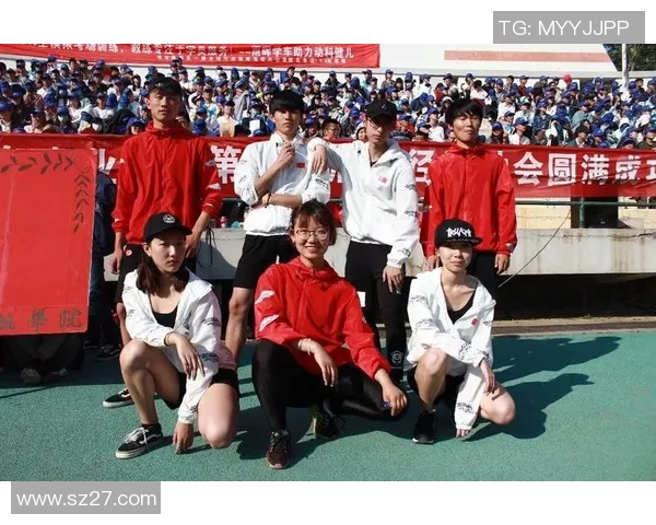 与足球明星同框瞬间捕捉特效分享让你的照片更具魅力与个性 与足球明星同框瞬间捕捉特效分享让你的照片更具魅力与个性