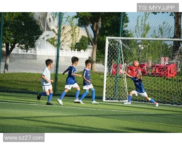 小孩眼中的足球明星梦想之旅精彩瞬间合集