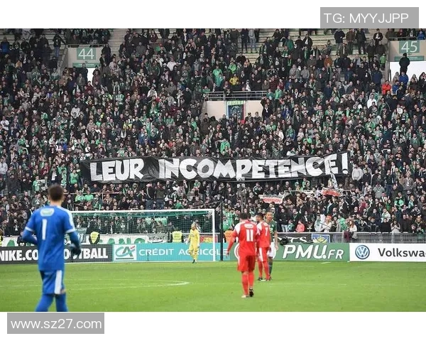 足球明星C罗的传奇生涯与场外影响力全解析 足球明星C罗的传奇生涯与场外影响力全解析